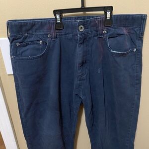 Men's Relaxed Fit Jeans in Deep Blue